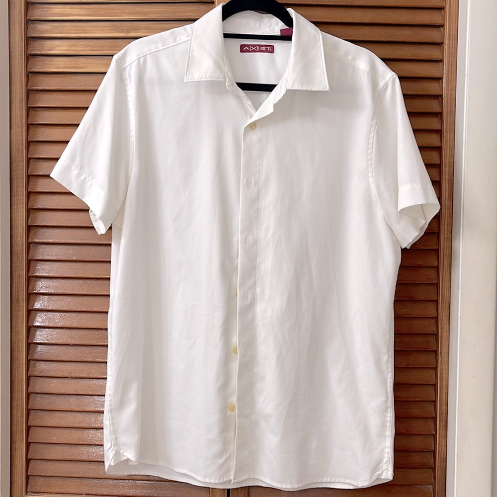 White button down short sleeve shirt